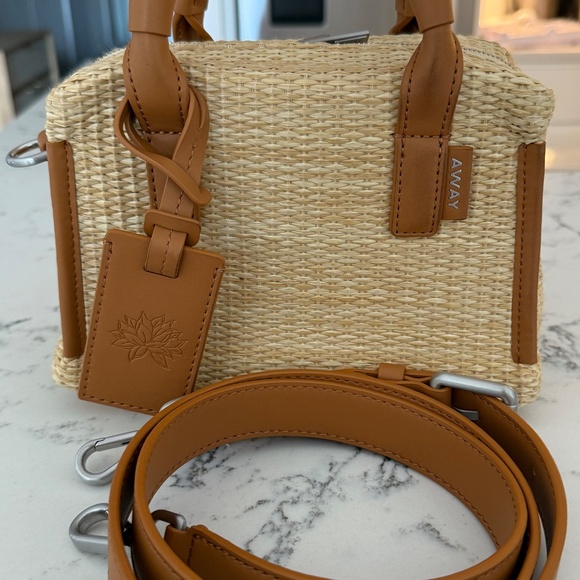 Away x White Lotus Mini Everywhere Bag - Picture 2 of 5